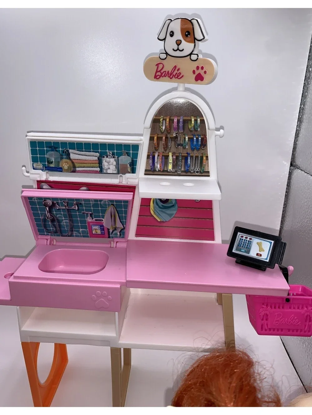 Barbie Pet Boutique Playset 2 Pieces Plus Pet Accessories Dogs Horse Medical Bag